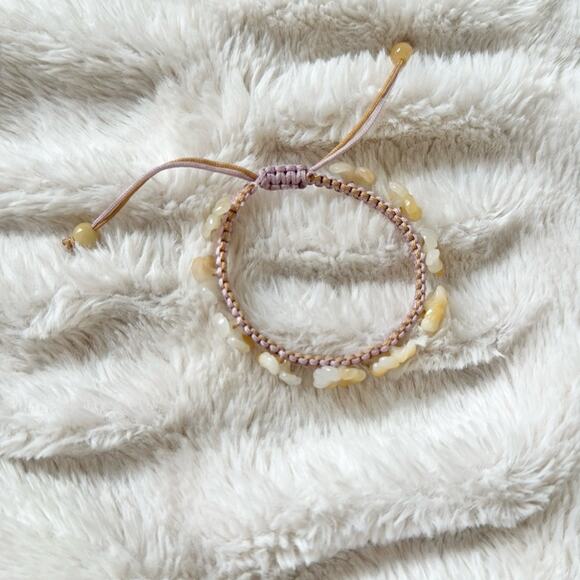 Boutique Carved Jade Floral Macrame Bracelet Adjustable Y2K Boho - Picture 3 of 4